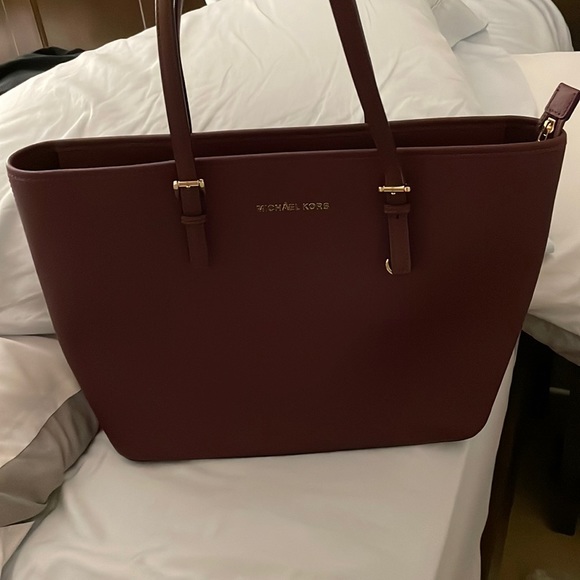 Michael Kors Handbags - Michael Kors Tote